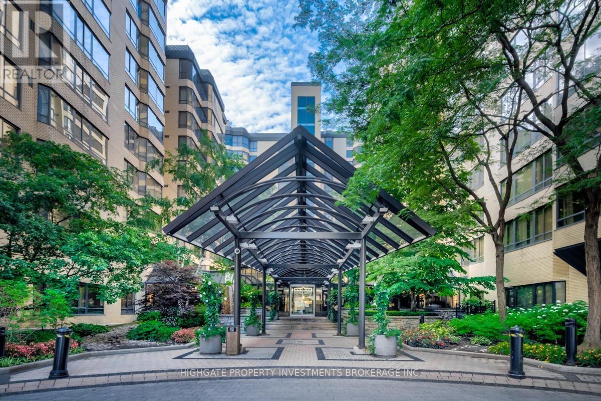 901B - 195 ST PATRICK STREET, Toronto, Ontario