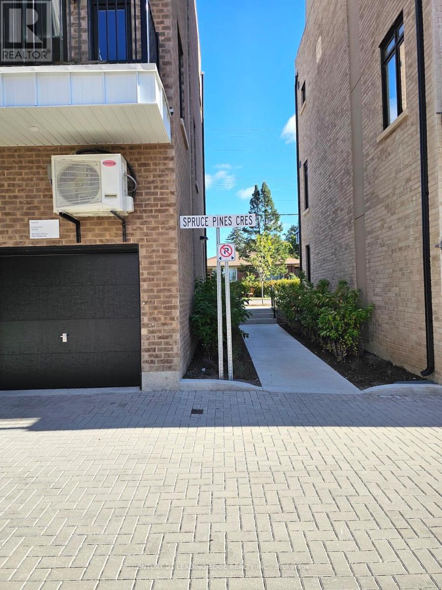 Room 1 - 10 Spruce Pines Crescent, Toronto, Ontario  M4A 1C5 - Photo 19 - C13457872