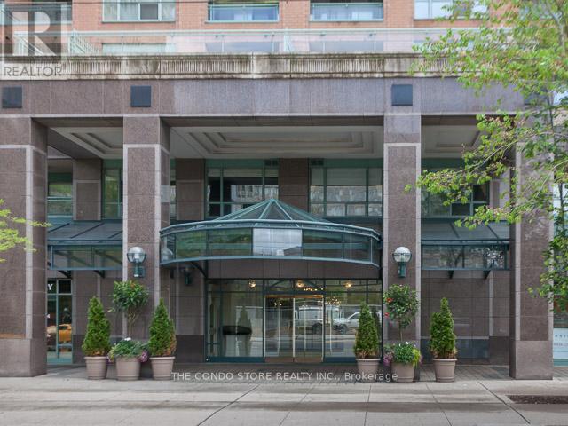 711 - 887 BAY STREET, Toronto, Ontario