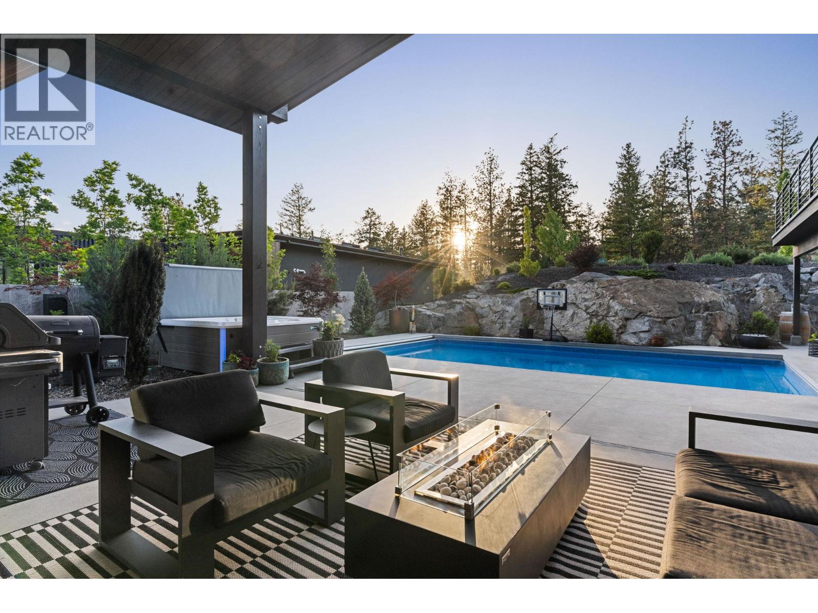 10258 Beacon Hill Drive, Lake Country, British Columbia  V4V 0A9 - Photo 60 - 10385094