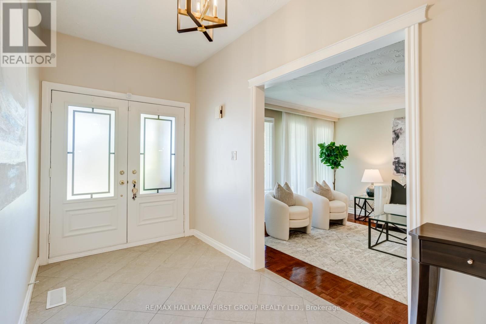 520 Mcleod Crescent, Pickering, Ontario  L1W 3M5 - Photo 6 - E13457702