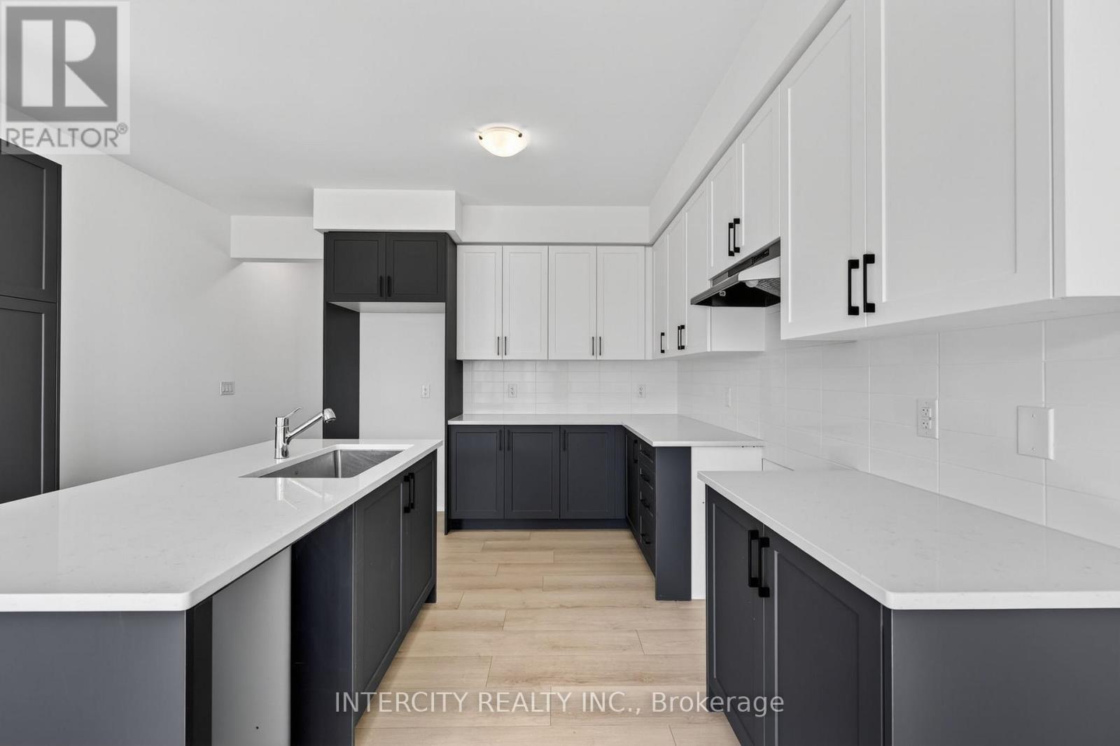 22 Legacy Circle, Wasaga Beach, Ontario  L9Z 0L8 - Photo 10 - S13457804