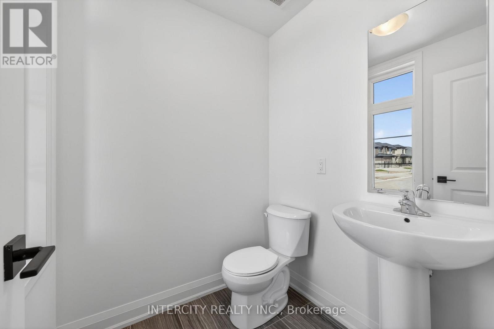 22 Legacy Circle, Wasaga Beach, Ontario  L9Z 0L8 - Photo 17 - S13457804