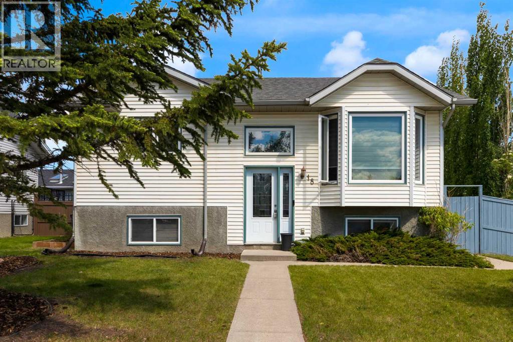 18 West Mcmanus Road, Cochrane, Alberta  T4C 1L7 - Photo 1 - A2322018