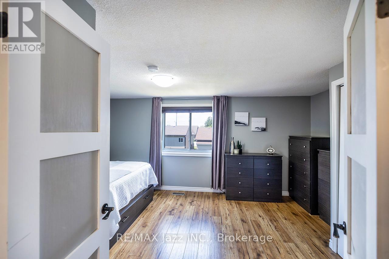 1324 Astra Court, Oshawa, Ontario  L1K 1H7 - Photo 17 - E13458094