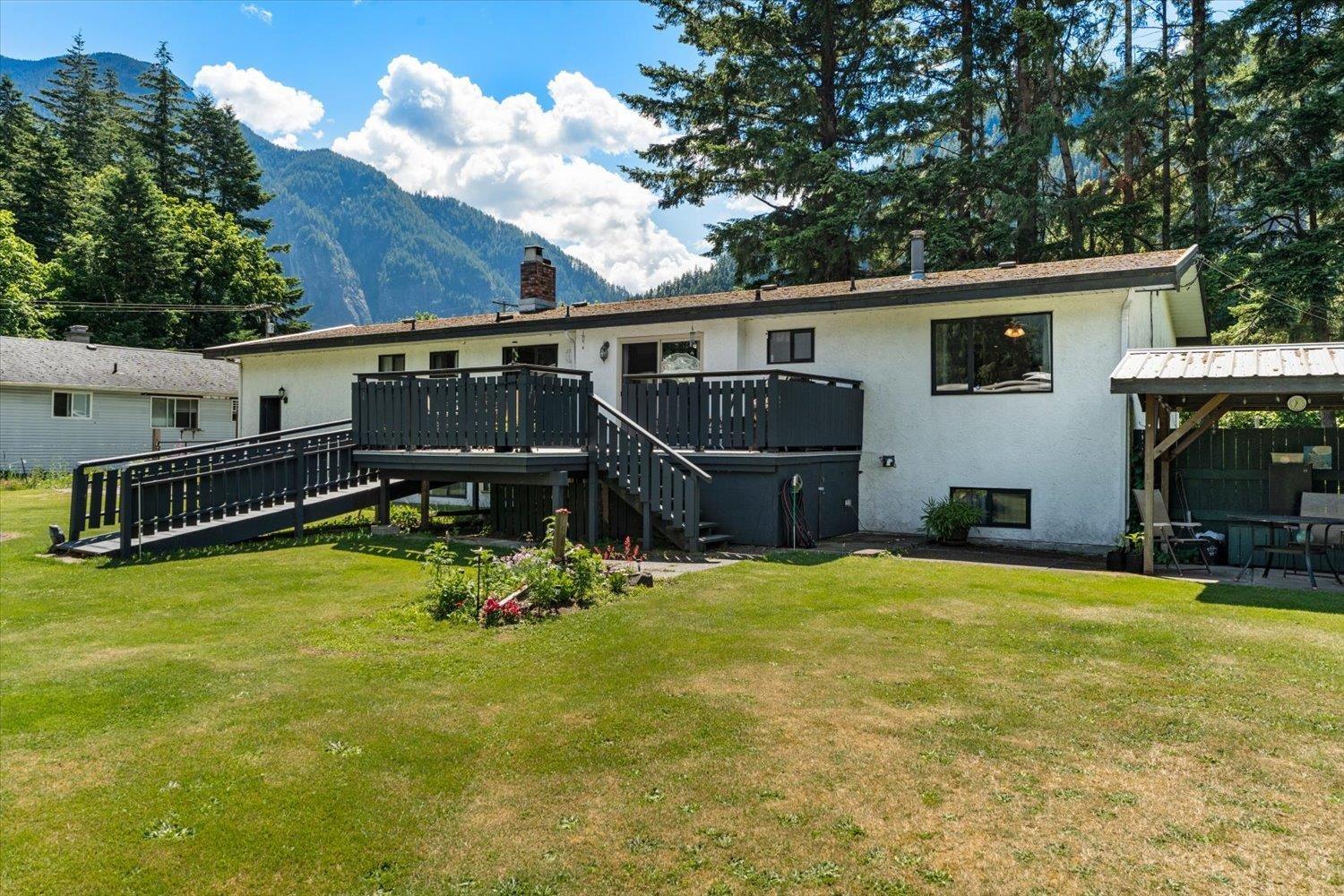 63155 Yale Road, Hope, Hope, British Columbia  V0X 1L2 - Photo 6 - R3136668