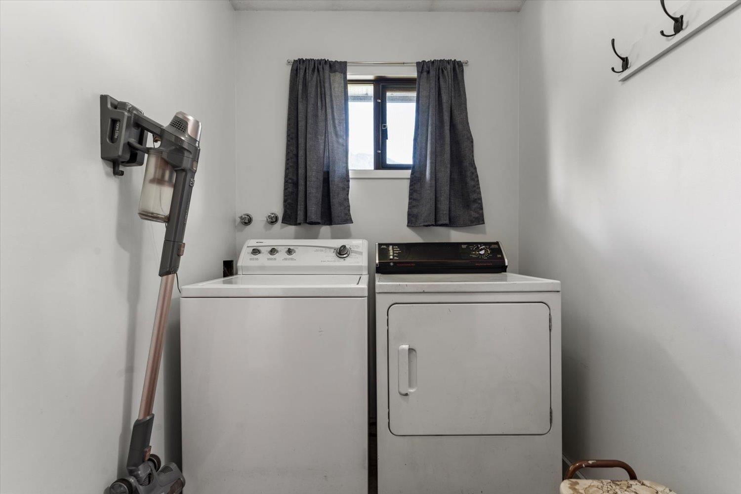 63155 Yale Road, Hope, Hope, British Columbia  V0X 1L2 - Photo 29 - R3136668