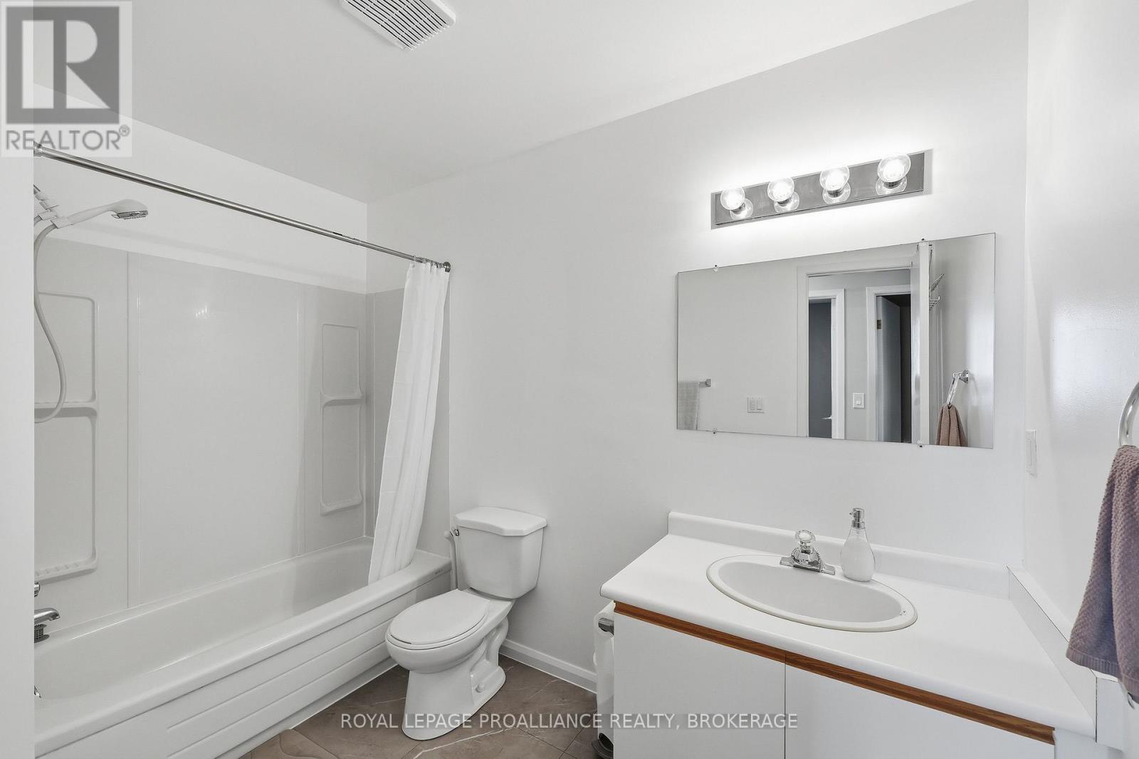 8 Trillium Court, Kingston, Ontario  K7K 6W9 - Photo 26 - X13458020
