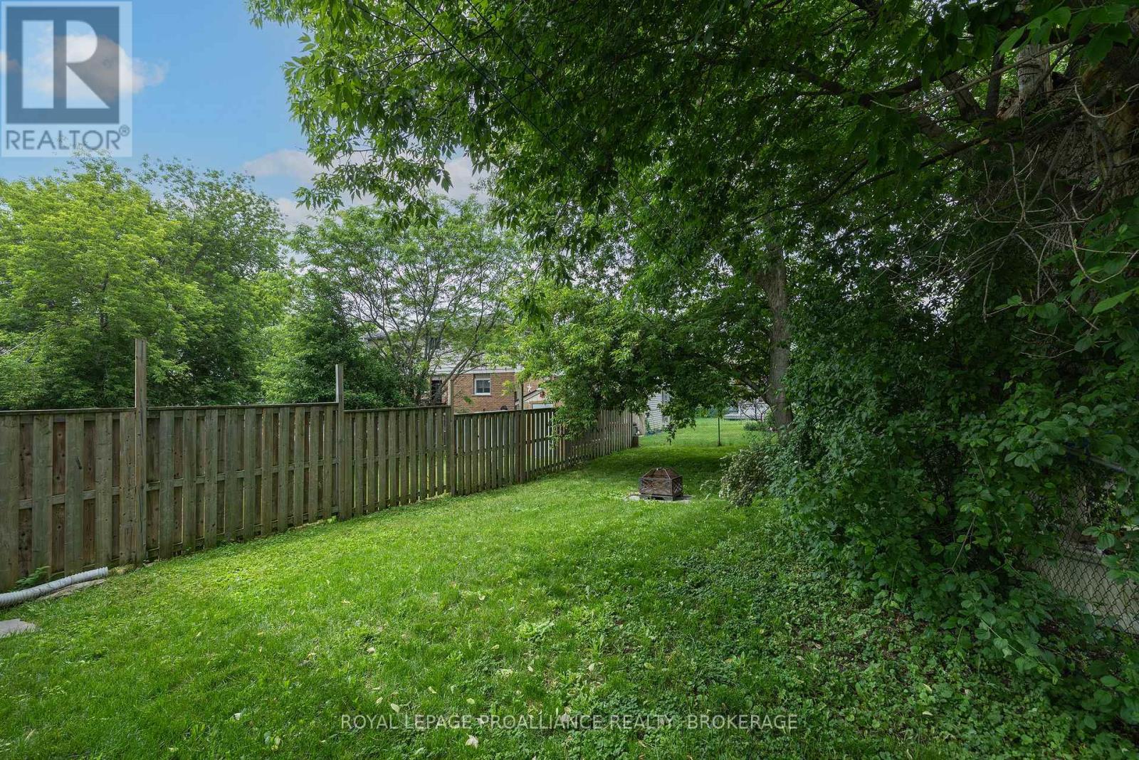 8 Trillium Court, Kingston, Ontario  K7K 6W9 - Photo 5 - X13458020