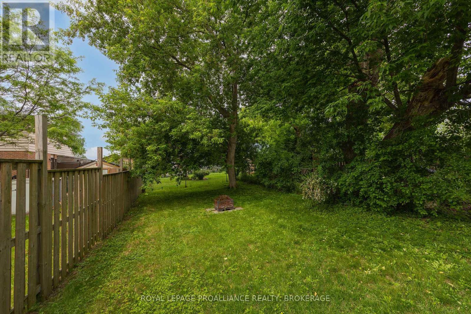 8 Trillium Court, Kingston, Ontario  K7K 6W9 - Photo 6 - X13458020