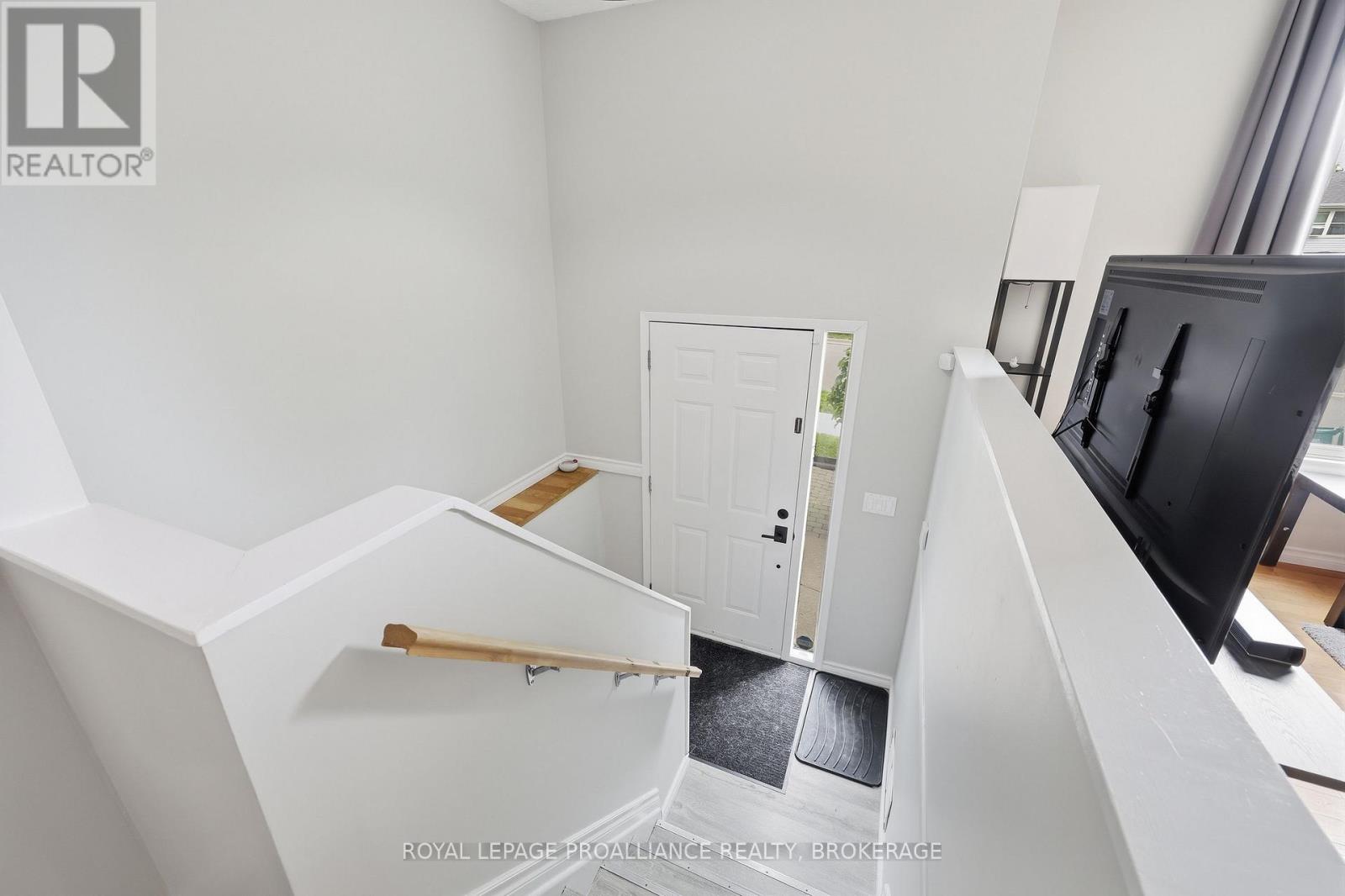8 Trillium Court, Kingston, Ontario  K7K 6W9 - Photo 9 - X13458020