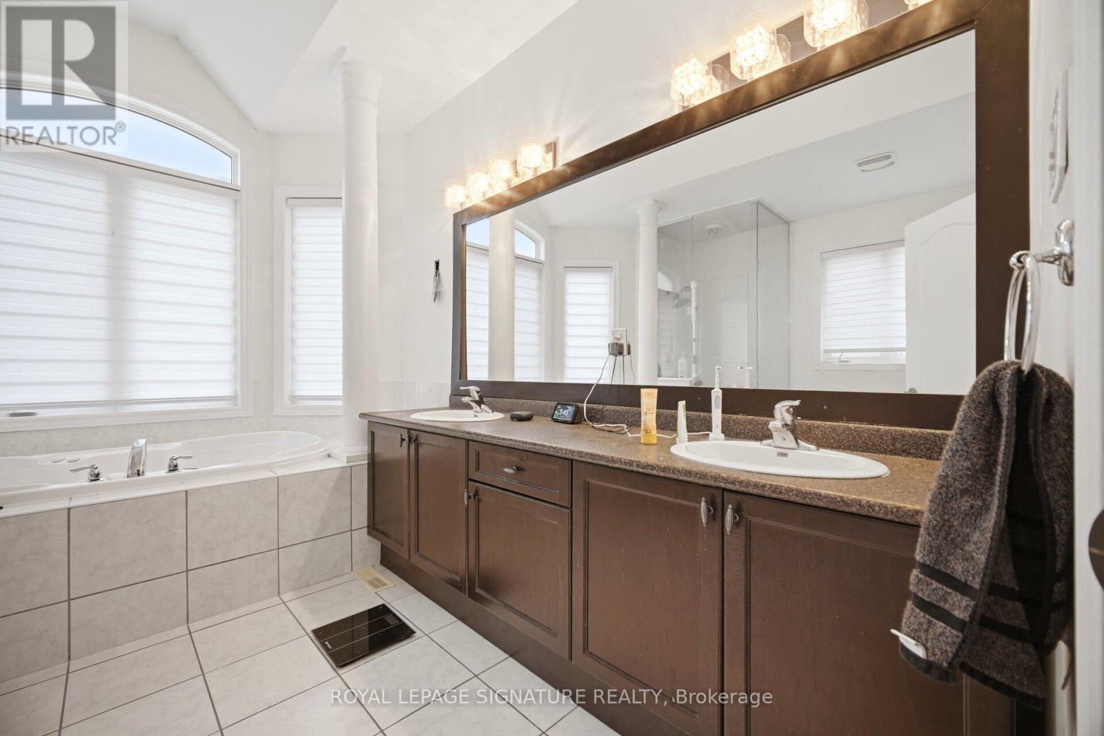 94 Jazz Drive, Vaughan, Ontario  L6A 4L2 - Photo 19 - N13452084