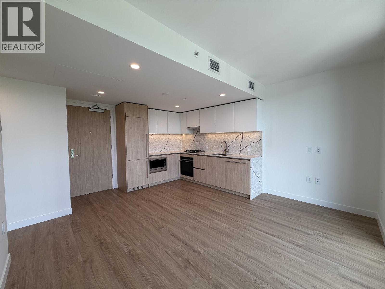 1103 2135 Springer Avenue, Burnaby, British Columbia  V5B 3K4 - Photo 3 - R3136638