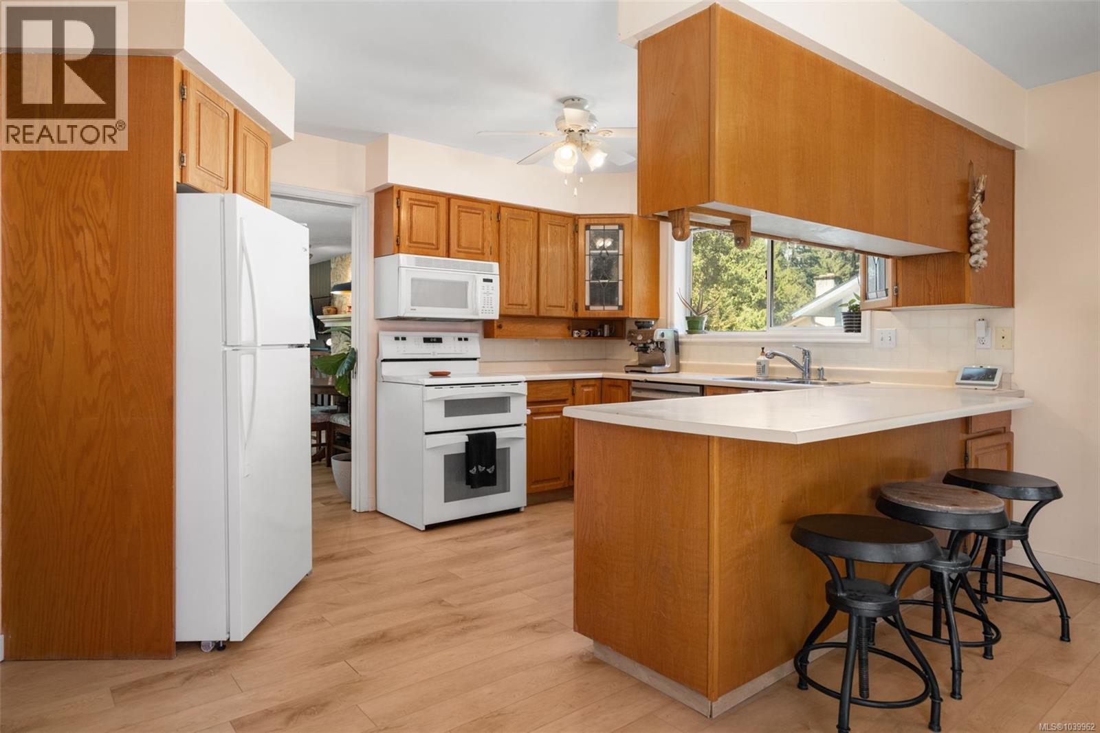 2444 Sooke Rd, Colwood, British Columbia  V9B 1X7 - Photo 14 - 1039962