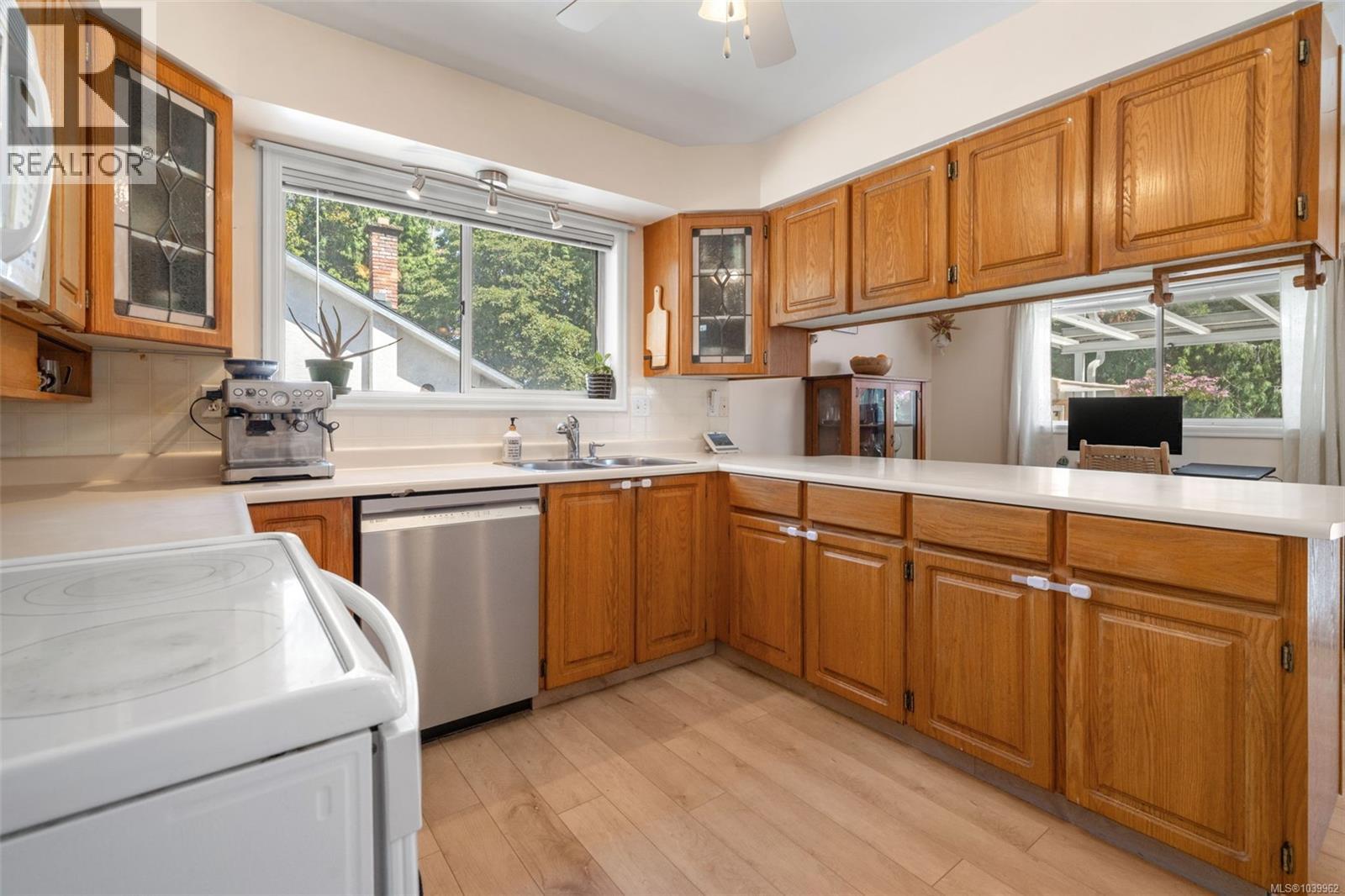 2444 Sooke Rd, Colwood, British Columbia  V9B 1X7 - Photo 18 - 1039962