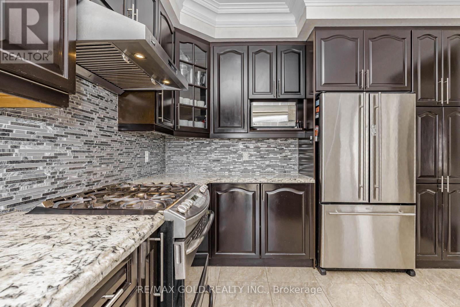 548 Fernforest Drive, Brampton, Ontario  L6R 0V8 - Photo 14 - W13457738