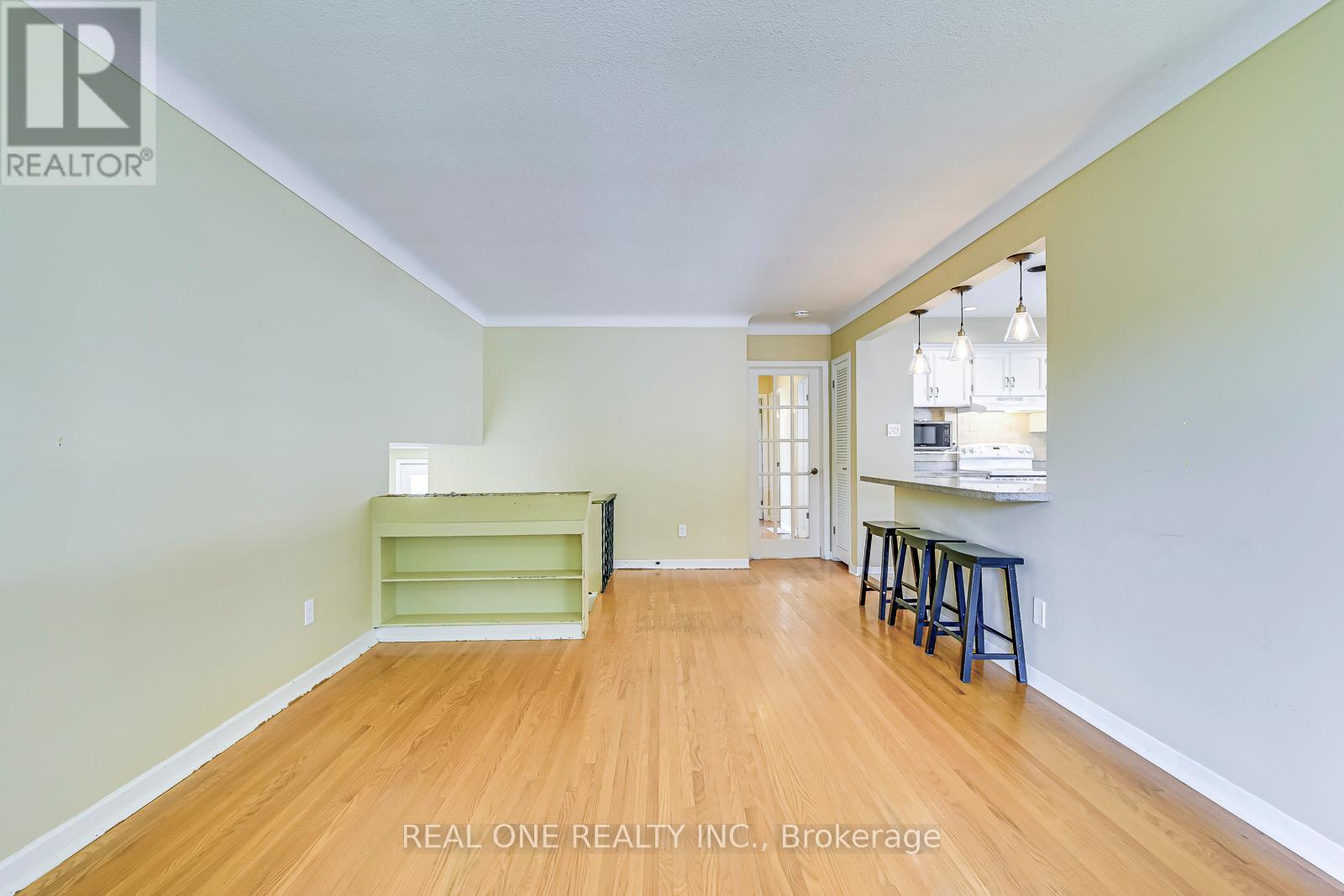 604 Bridle Wood, Burlington, Ontario  L7L 4C7 - Photo 5 - W13457810