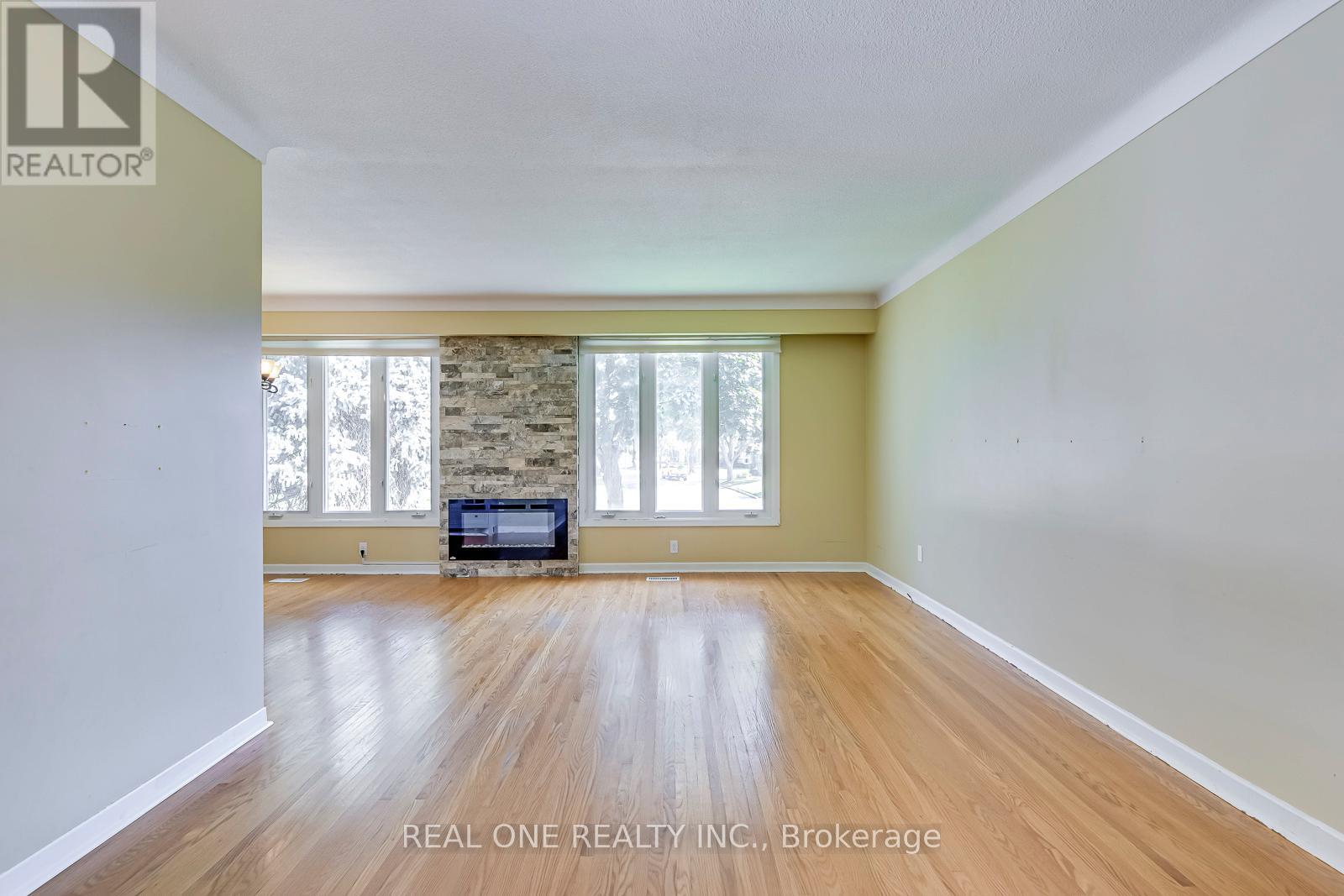 604 Bridle Wood, Burlington, Ontario  L7L 4C7 - Photo 7 - W13457810