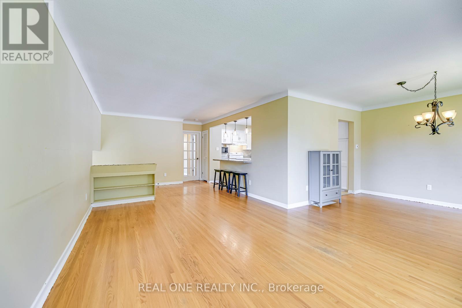 604 Bridle Wood, Burlington, Ontario  L7L 4C7 - Photo 8 - W13457810