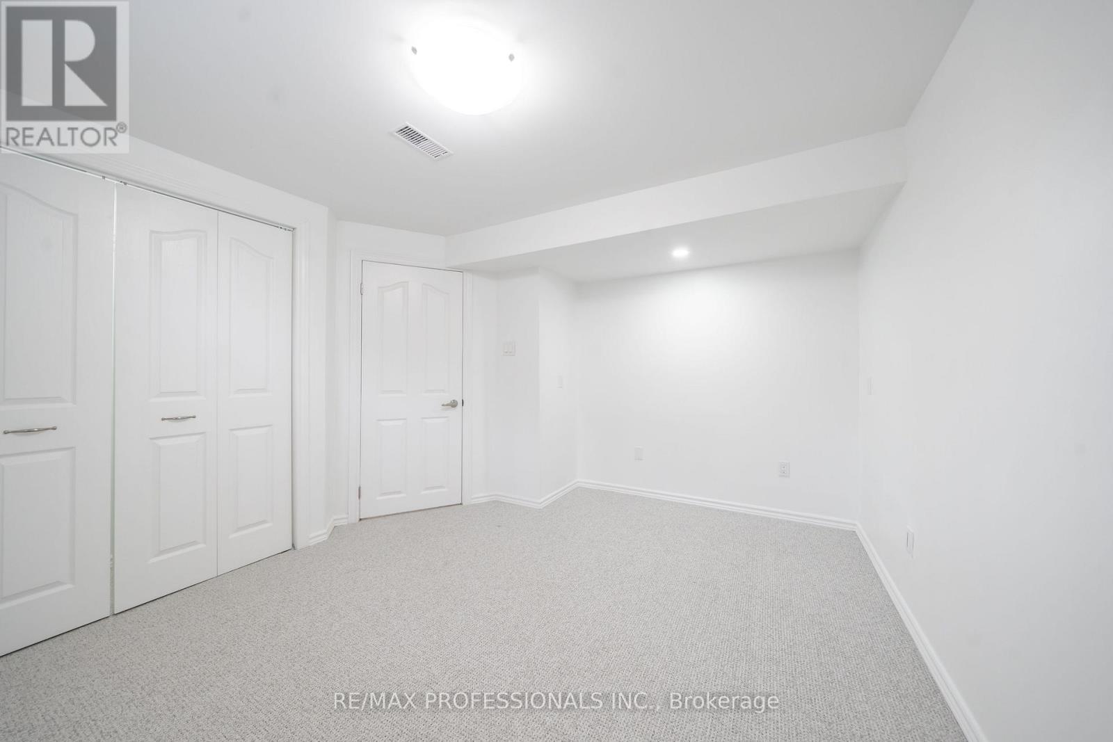 635 Peele Boulevard, Burlington, Ontario  L7R 3B8 - Photo 11 - W13457820