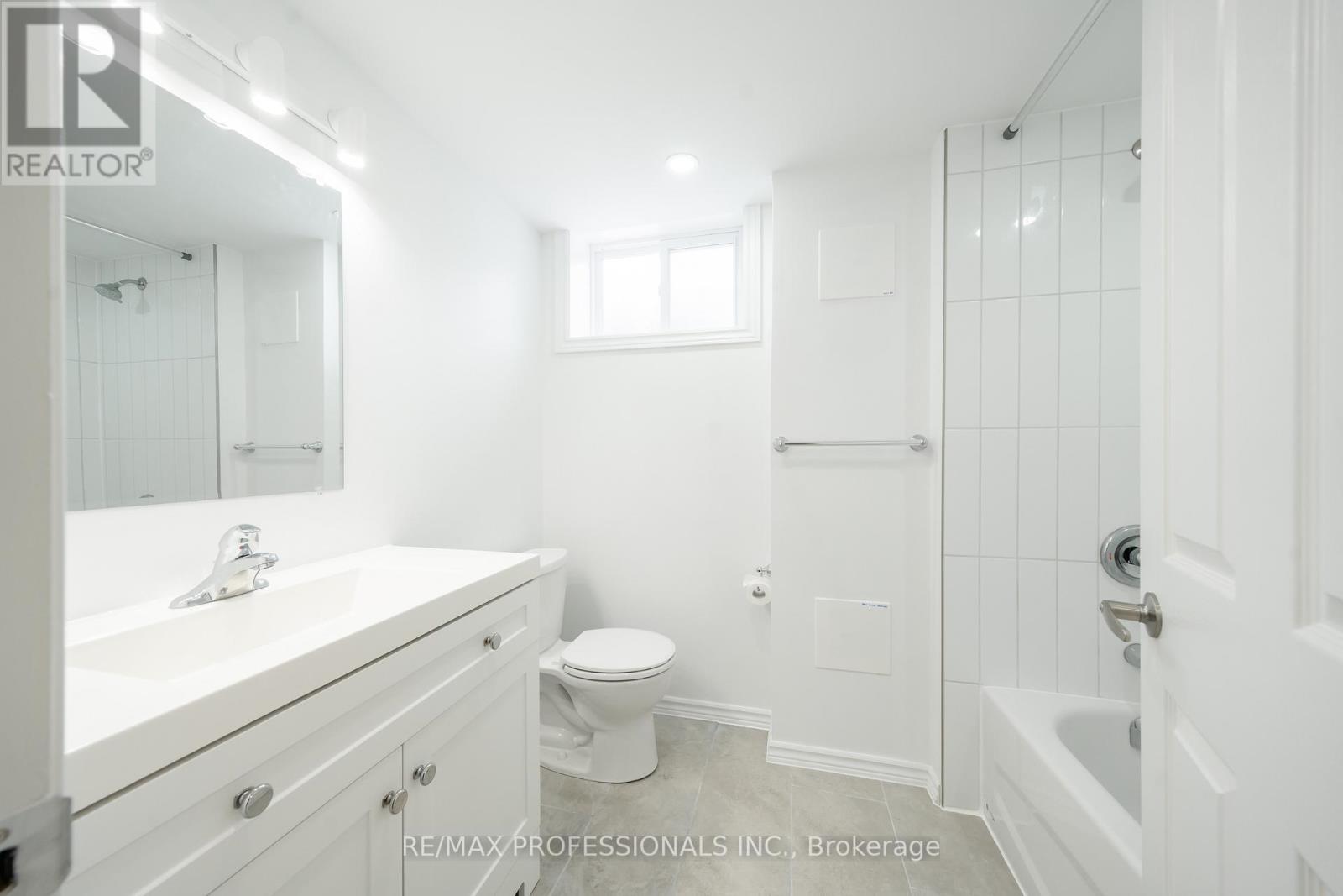635 Peele Boulevard, Burlington, Ontario  L7R 3B8 - Photo 13 - W13457820