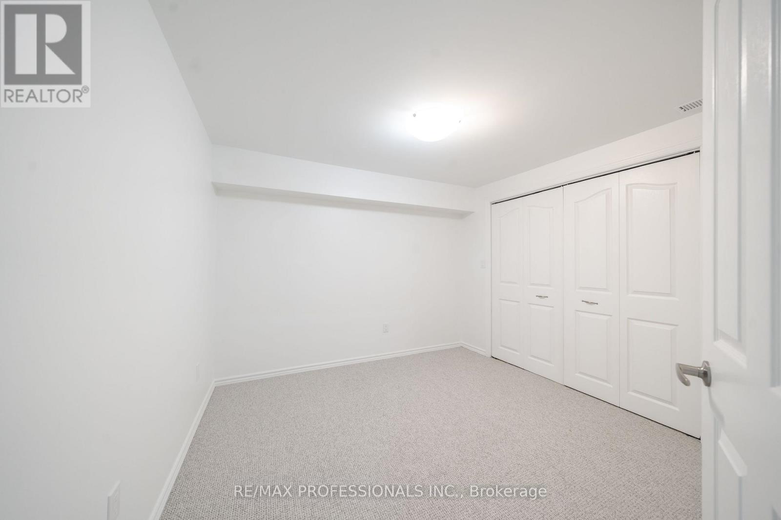 635 Peele Boulevard, Burlington, Ontario  L7R 3B8 - Photo 14 - W13457820