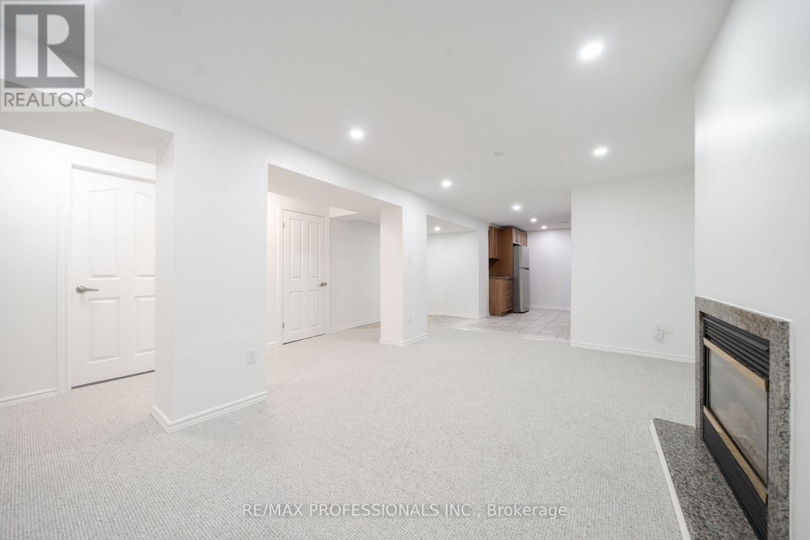 635 Peele Boulevard, Burlington, Ontario  L7R 3B8 - Photo 7 - W13457820