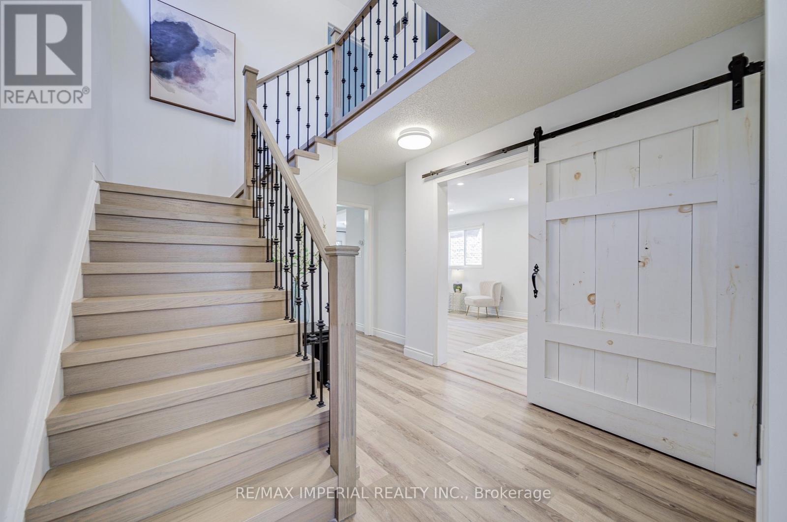 3377 Hargrove Road, Mississauga, Ontario  L5L 4E6 - Photo 5 - W13457836