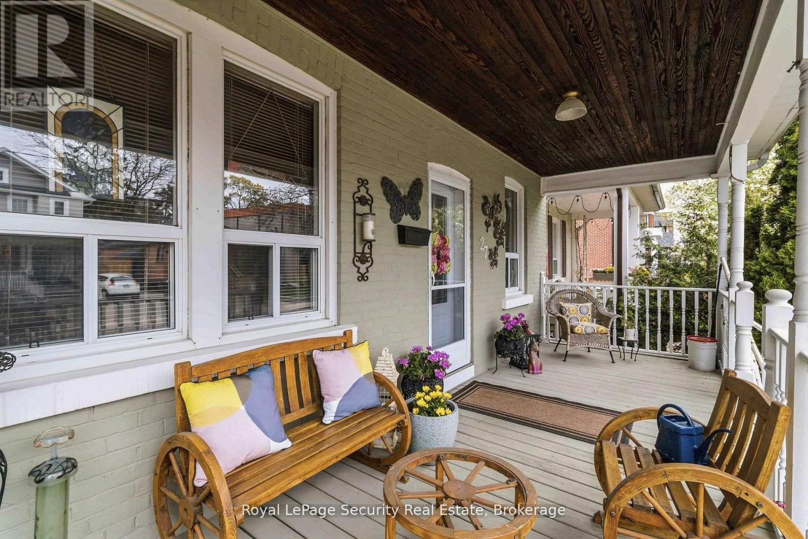 27 Holley Avenue, Toronto, Ontario  M9N 2C4 - Photo 2 - W13457844