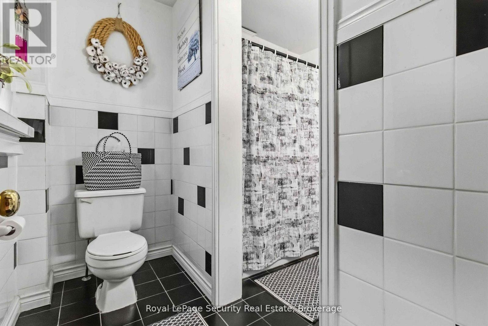 27 Holley Avenue, Toronto, Ontario  M9N 2C4 - Photo 25 - W13457844