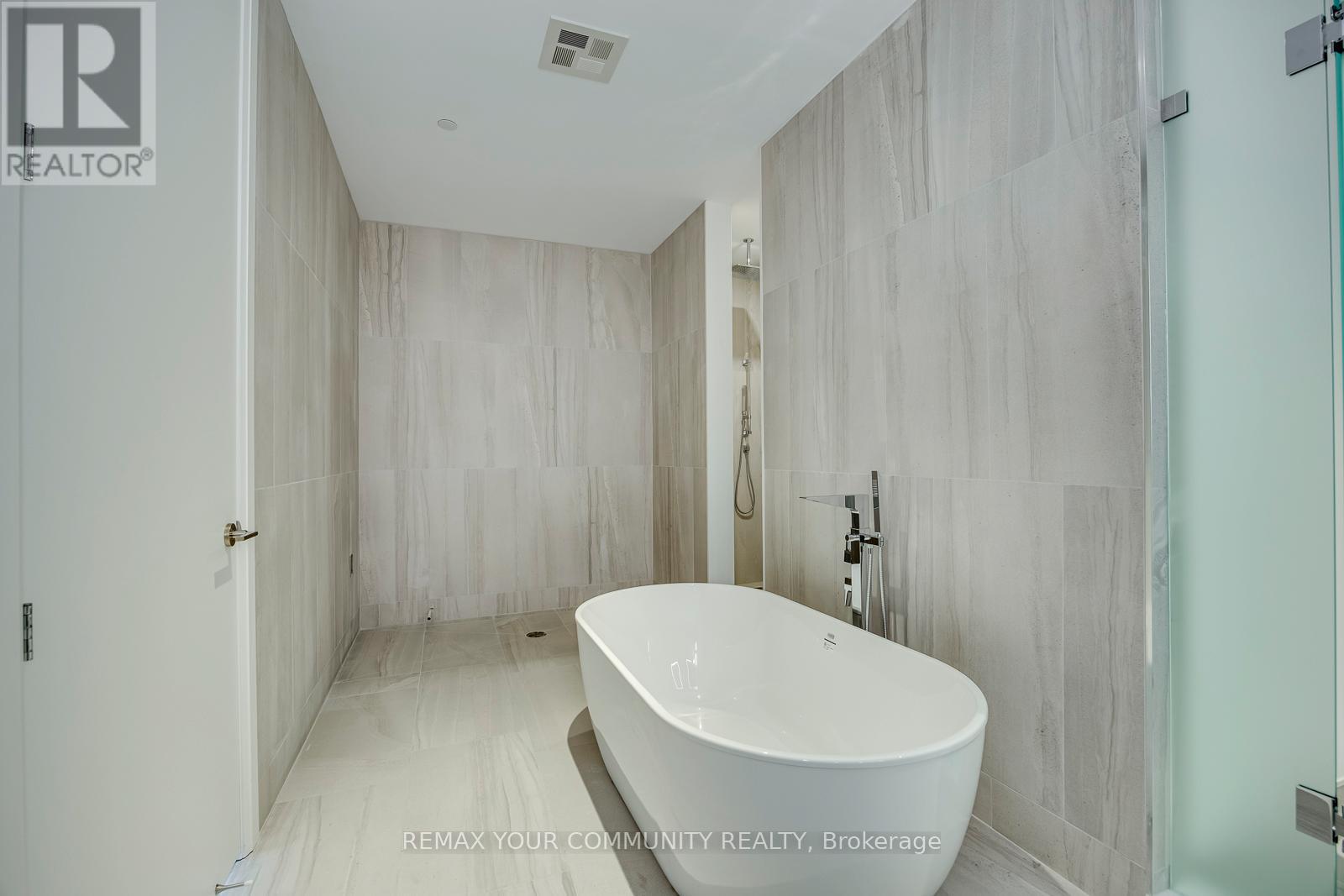 702 - 55 Port Street E, Mississauga, Ontario  L5G 4P3 - Photo 22 - W13457890