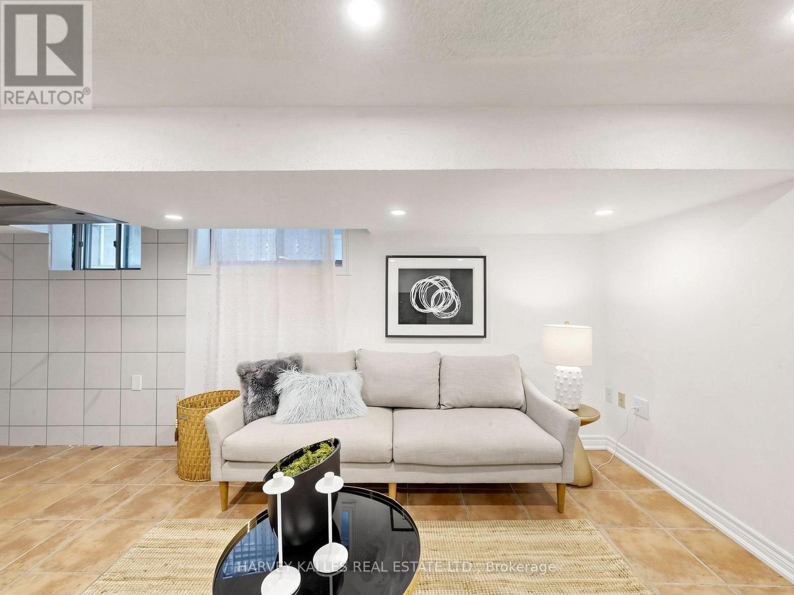 108 Caledonia Road, Toronto, Ontario  M6E 4S7 - Photo 37 - W13457900
