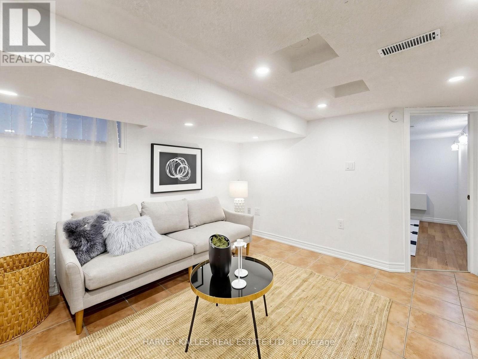 108 Caledonia Road, Toronto, Ontario  M6E 4S7 - Photo 38 - W13457900