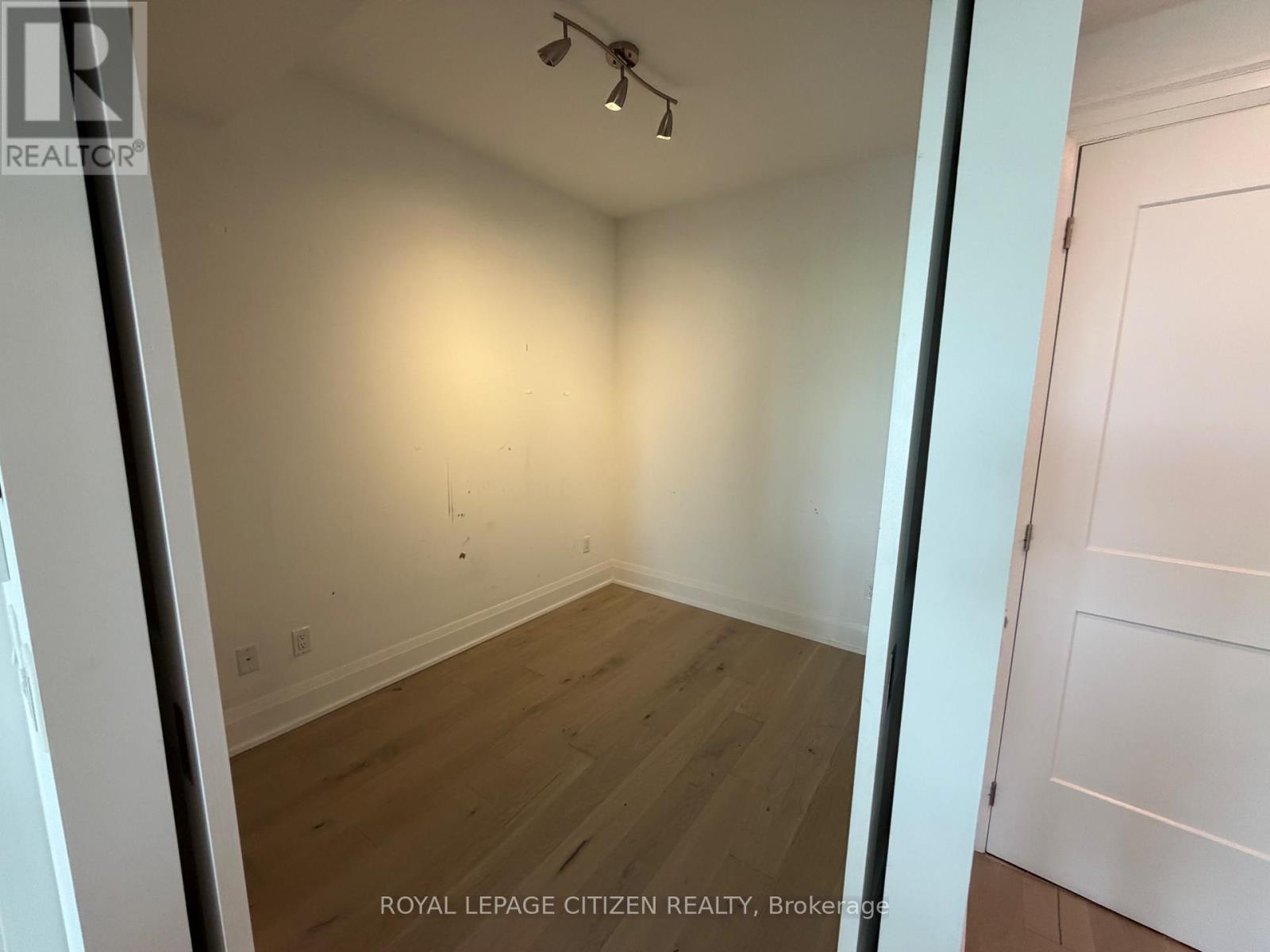 606 - 21 Park Street, Mississauga, Ontario  L5G 1L7 - Photo 14 - W13457956
