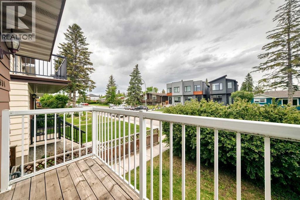 4331 72 Street NW, Calgary, Alberta  T3B 2L1 - Photo 2 - A2321475