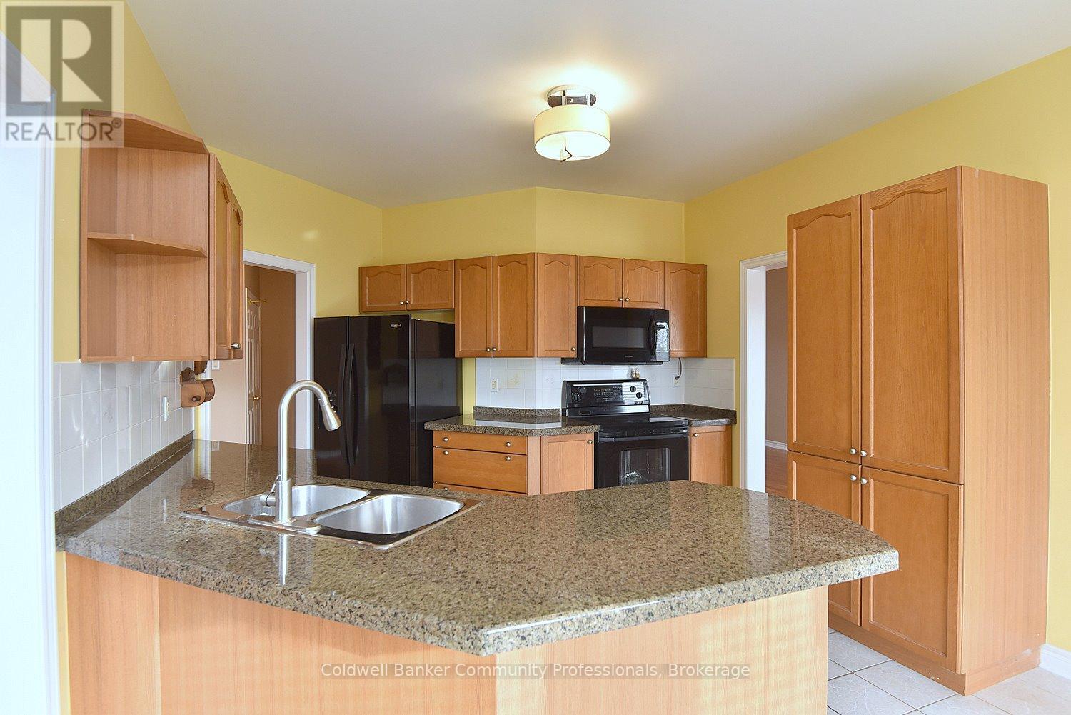 50 Winegarden Trail, Hamilton, Ontario  L9H 7M2 - Photo 12 - X13458024