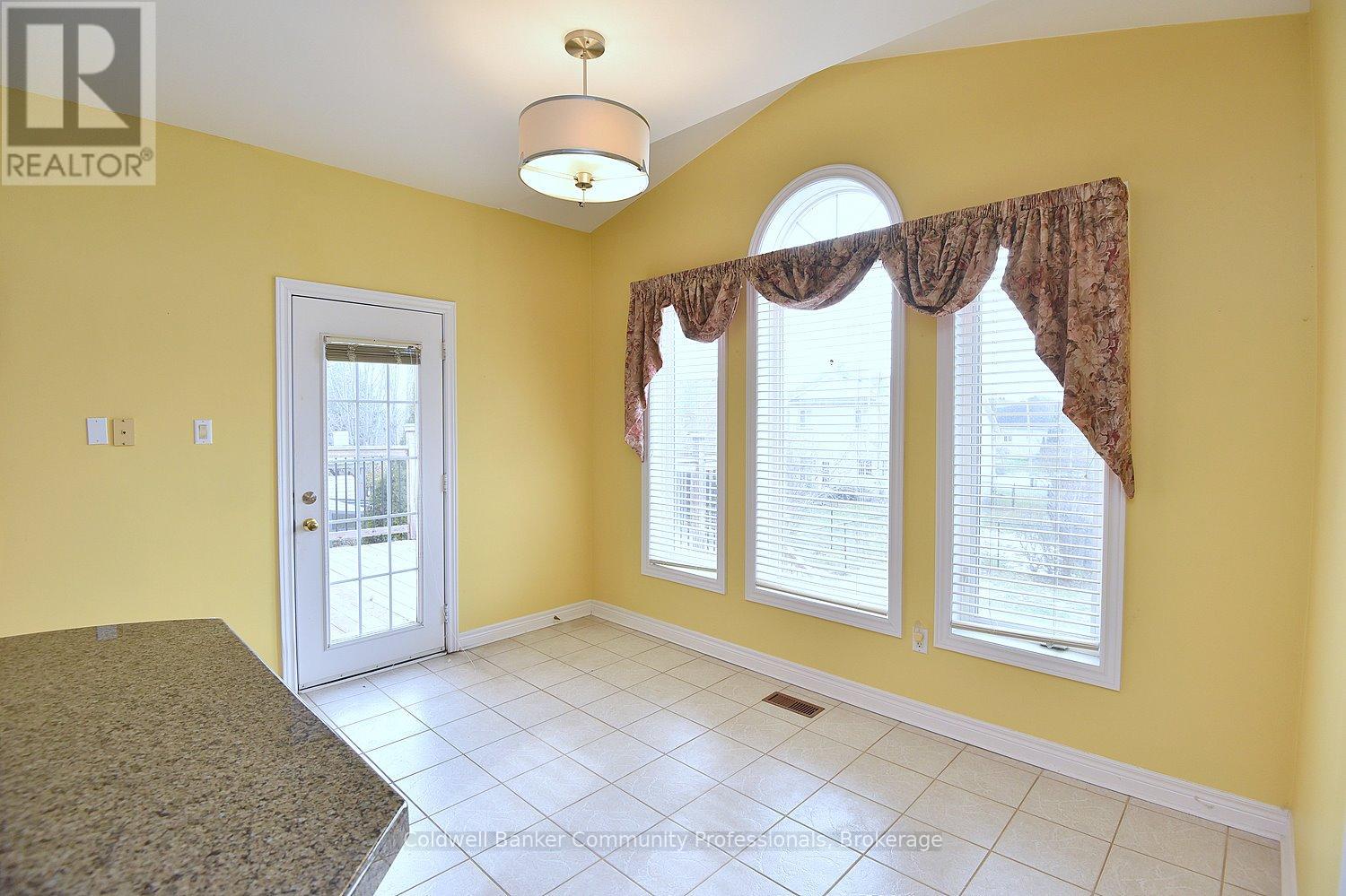 50 Winegarden Trail, Hamilton, Ontario  L9H 7M2 - Photo 13 - X13458024