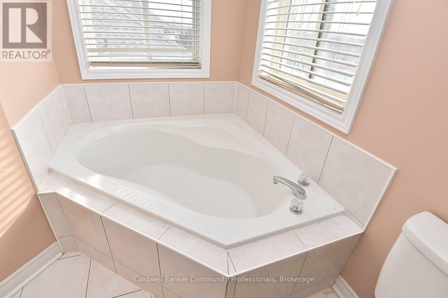 50 Winegarden Trail, Hamilton, Ontario  L9H 7M2 - Photo 31 - X13458024