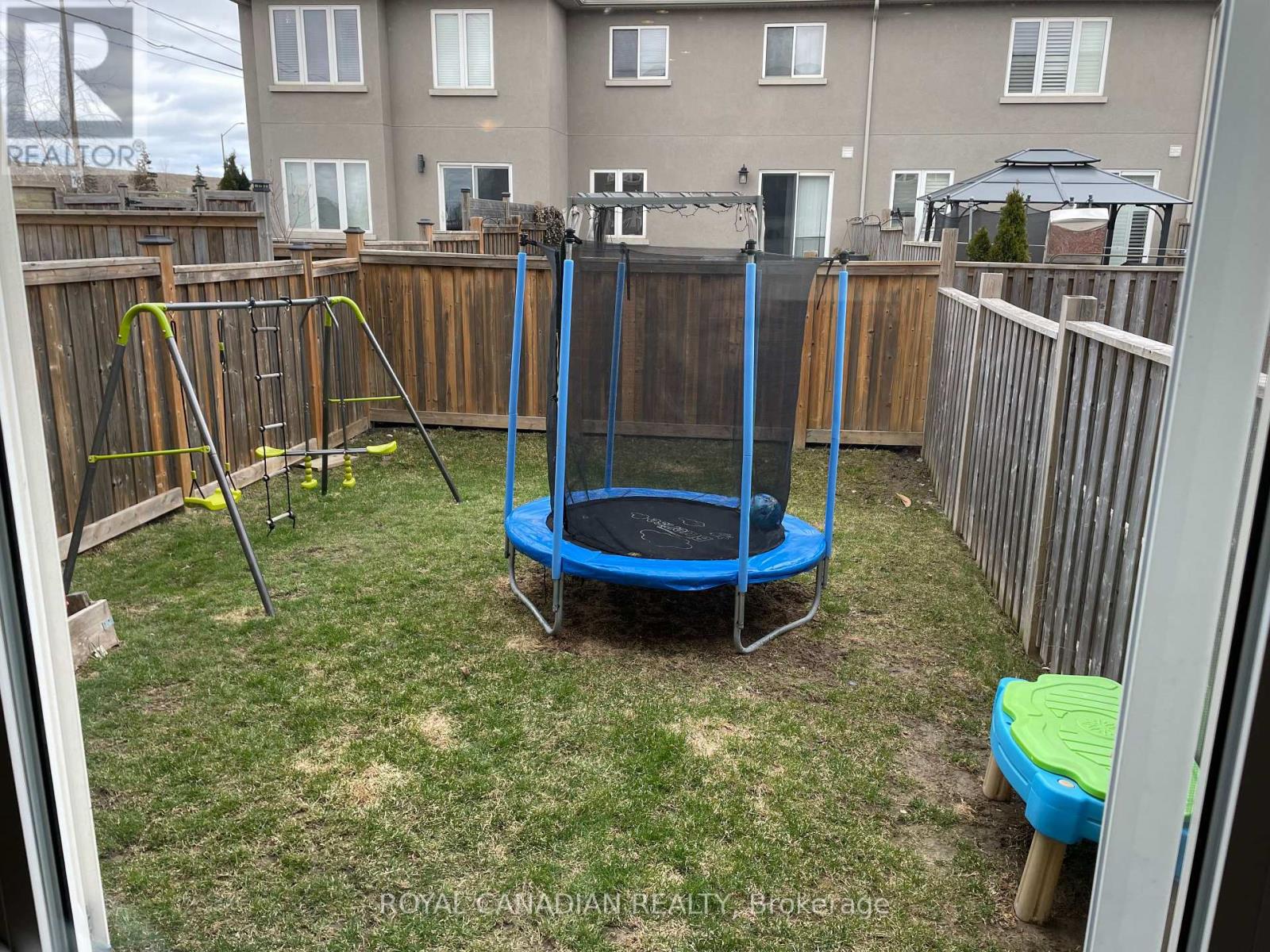 5 Trafalgar Drive, Hamilton, Ontario  L8J 0E2 - Photo 11 - X13457852