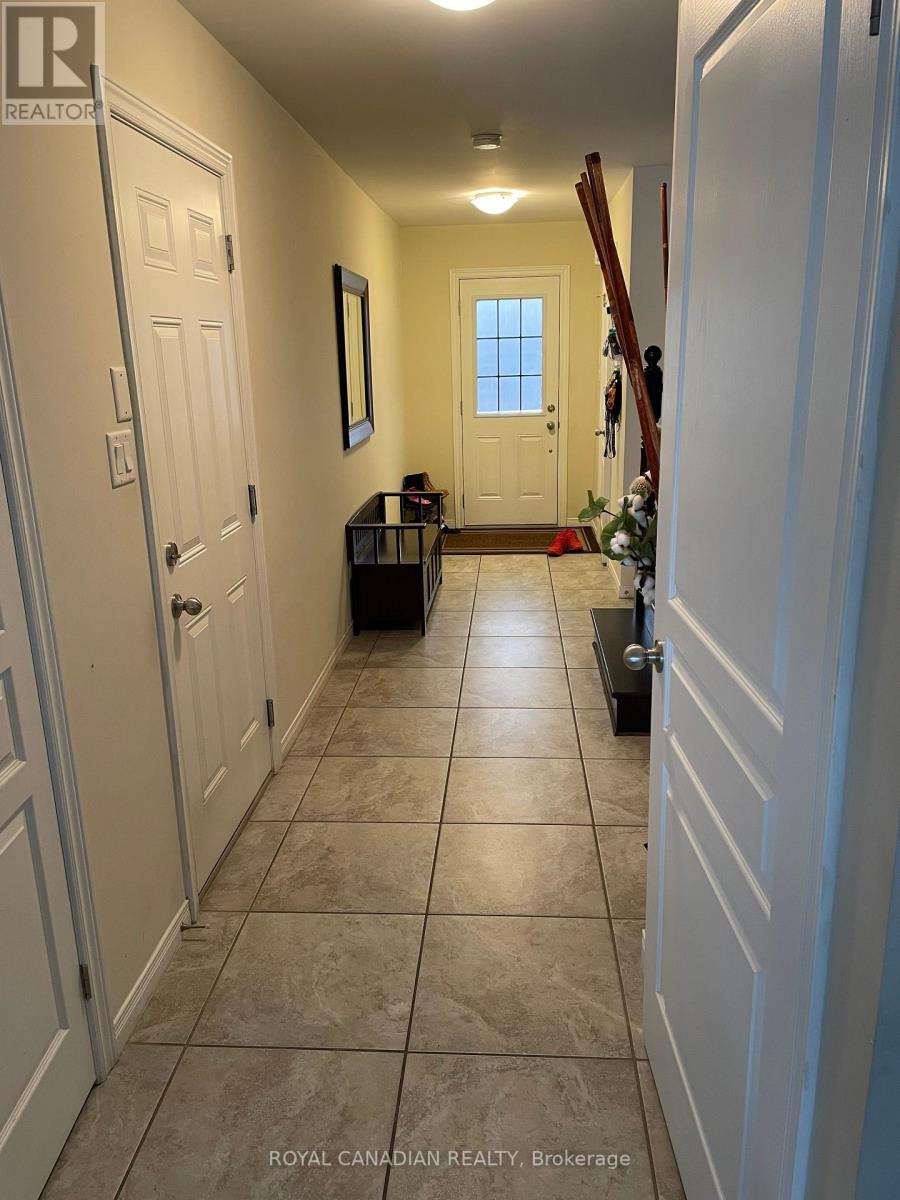 5 Trafalgar Drive, Hamilton, Ontario  L8J 0E2 - Photo 2 - X13457852