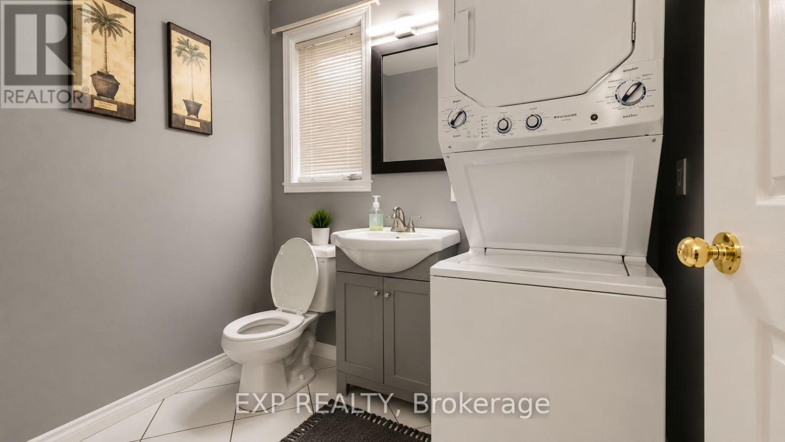 Upper - 287 Resurrection Drive, Kitchener, Ontario  N2N 3H4 - Photo 10 - X13457912