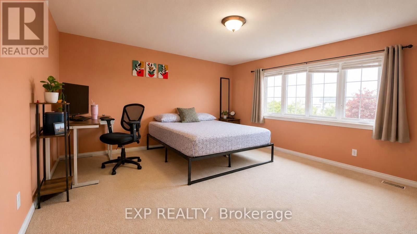 Upper - 287 Resurrection Drive, Kitchener, Ontario  N2N 3H4 - Photo 13 - X13457912
