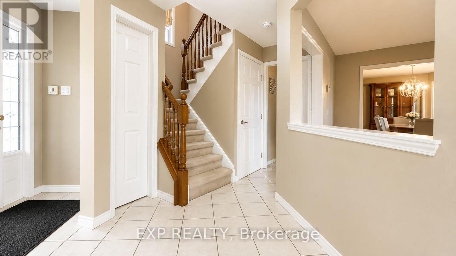 Upper - 287 Resurrection Drive, Kitchener, Ontario  N2N 3H4 - Photo 3 - X13457912