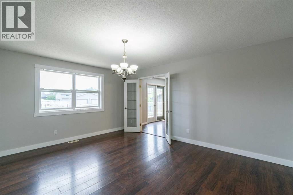 6207 39 Avenue Close, Stettler, Alberta  T4K 1G1 - Photo 10 - A2310884