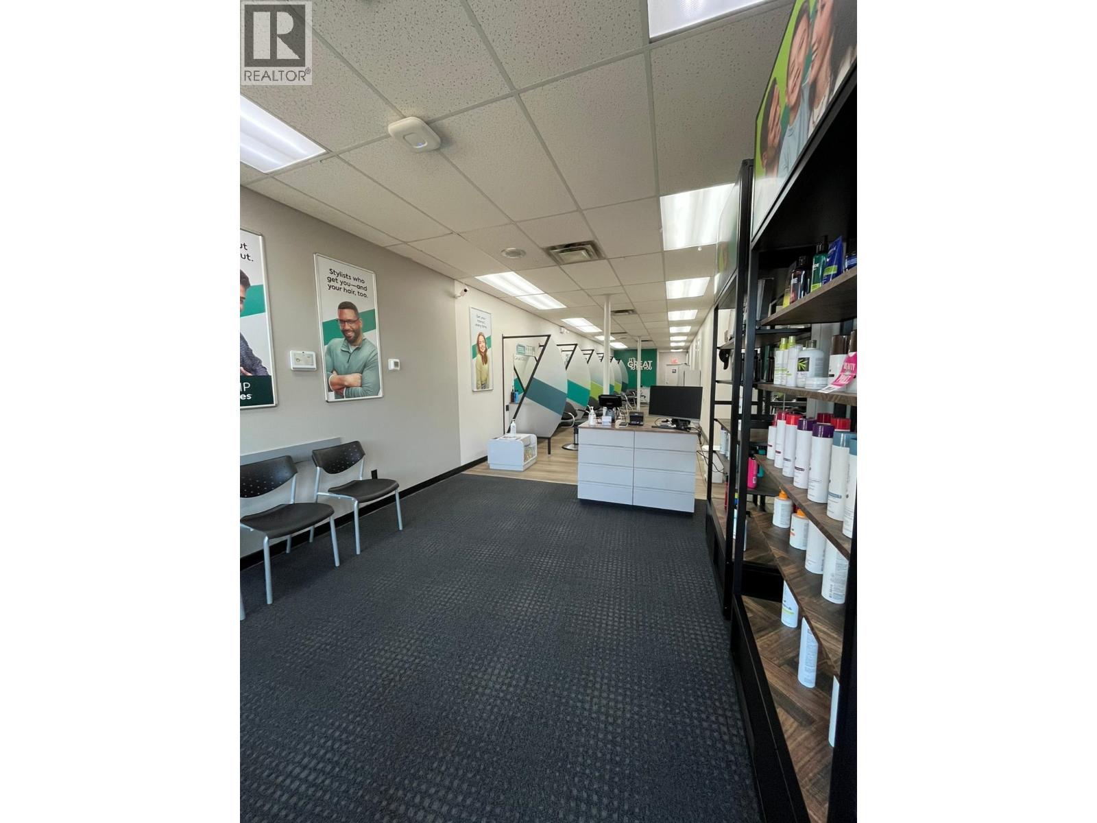 720 2601 Westview Drive, North Vancouver, British Columbia  V7N 3X3 - Photo 2 - C8079597