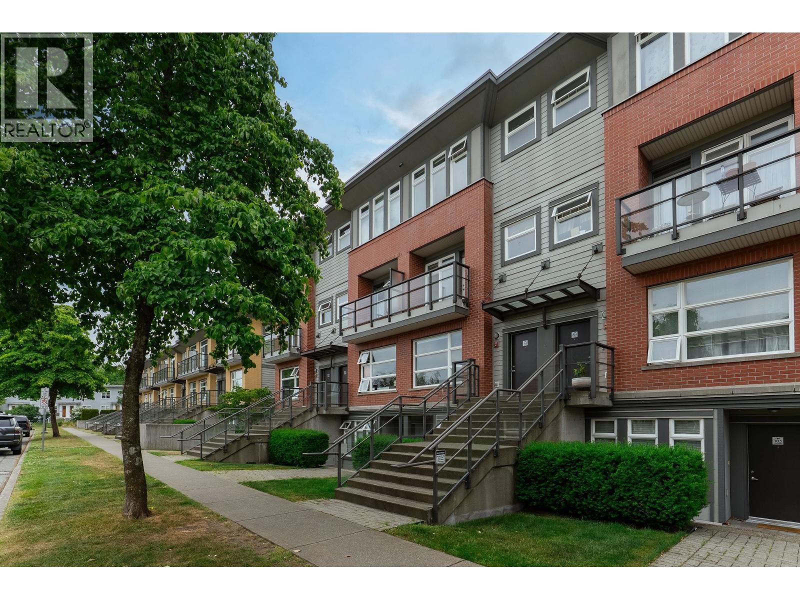 206 5632 KINGS ROAD