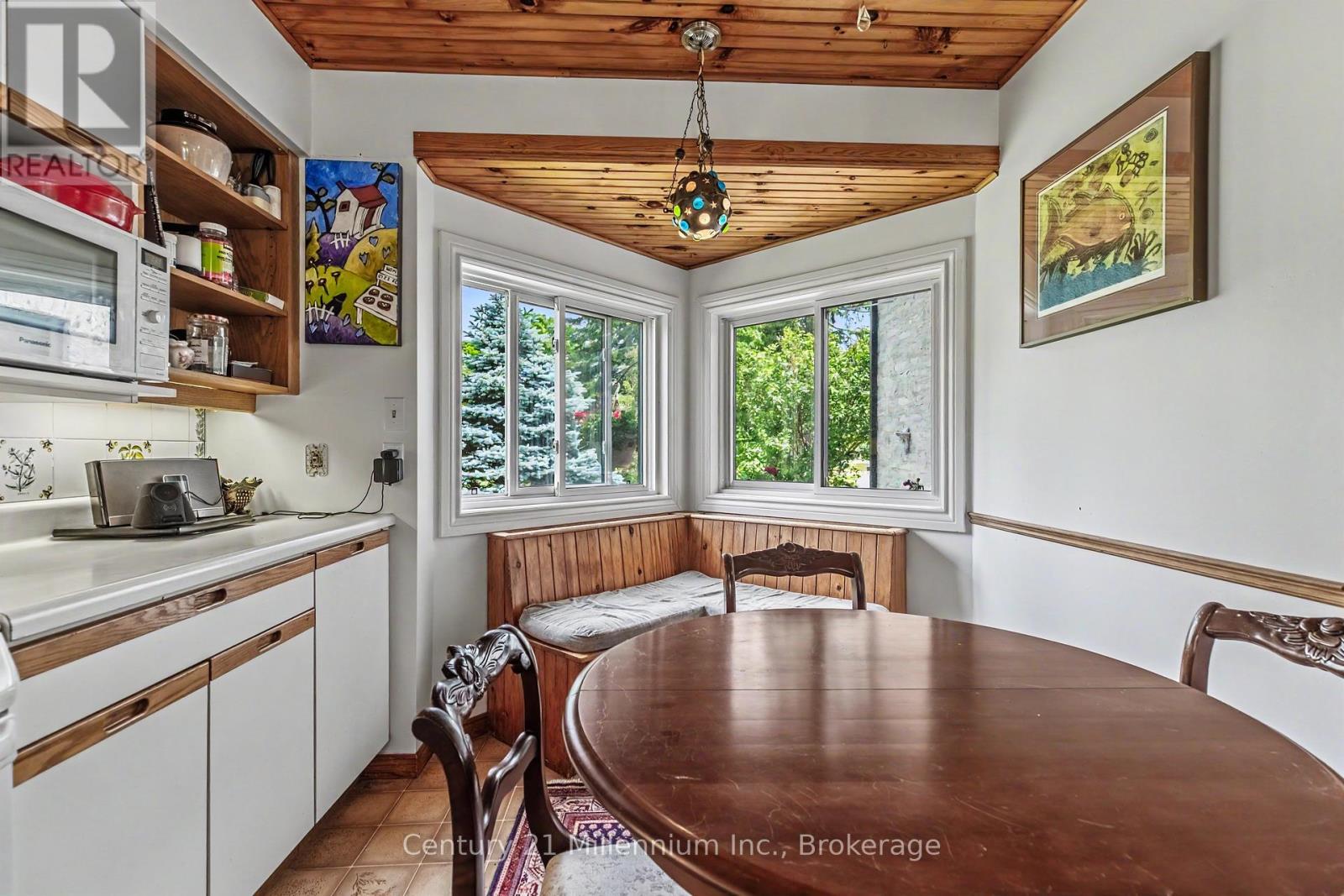 423259 Rocky Saugeen Road, West Grey, Ontario  N0G 1R0 - Photo 14 - X13458100