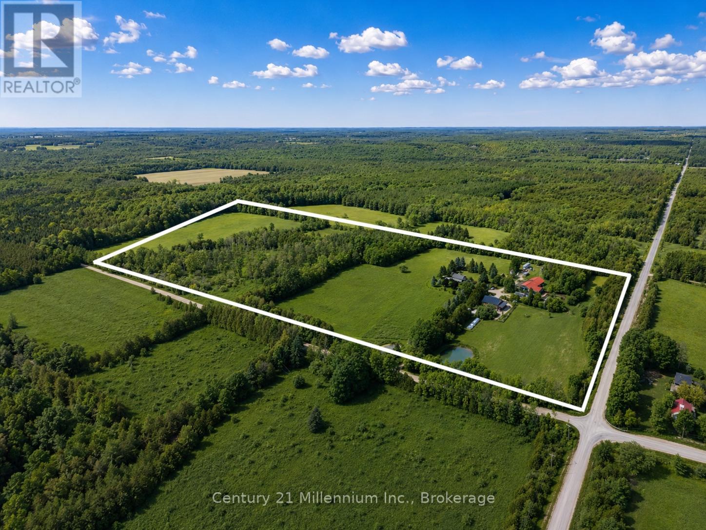 423259 Rocky Saugeen Road, West Grey, Ontario  N0G 1R0 - Photo 2 - X13458100