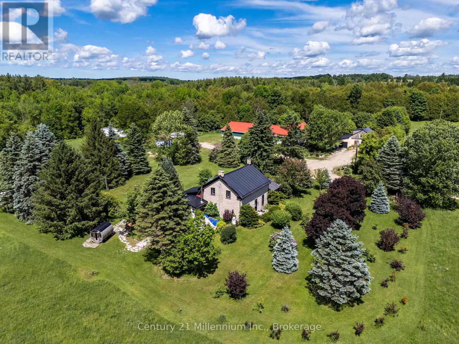 423259 Rocky Saugeen Road, West Grey, Ontario  N0G 1R0 - Photo 6 - X13458100