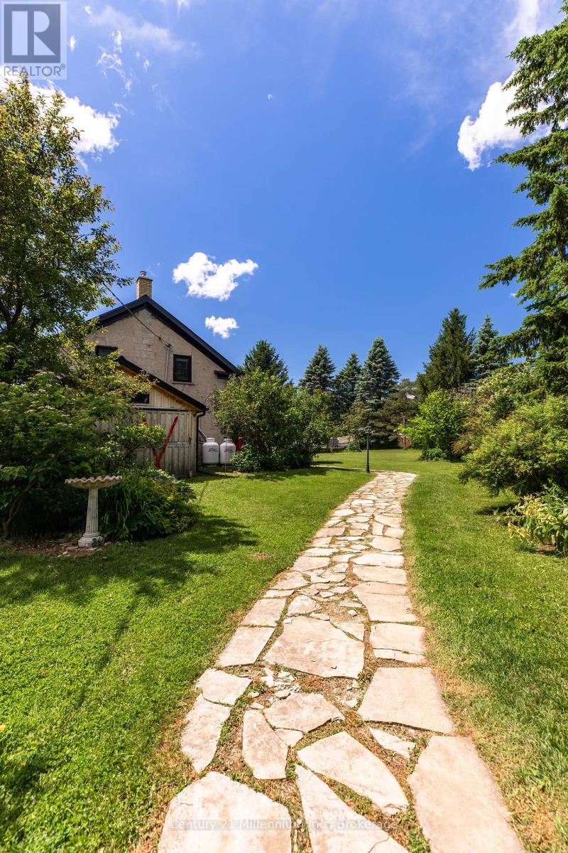 423259 Rocky Saugeen Road, West Grey, Ontario  N0G 1R0 - Photo 8 - X13458100